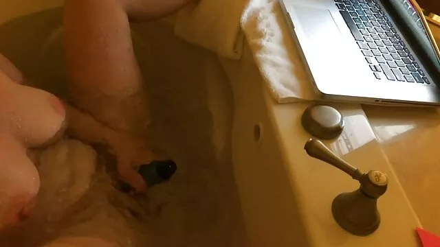 Porno không đăng ký  Cơ bắp bà gái của xec nhat hay một chàng trai đen