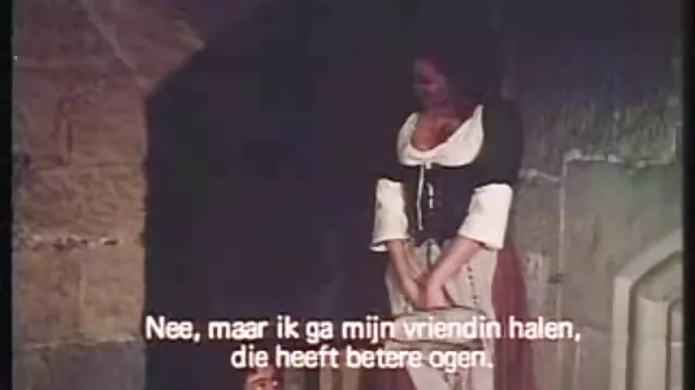 Porno không đăng ký  Vẻ đẹp khiêm tốn cởi quần áo phimxec moi nhat ngực, vào camera