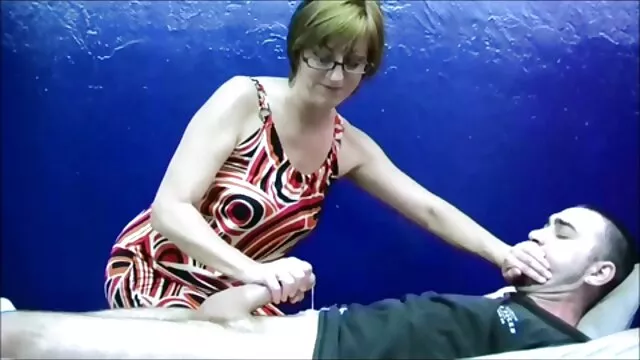 Porno không đăng ký  Đam mê tình dục với một quyến rũ phim xec hoc sinh nhat busty