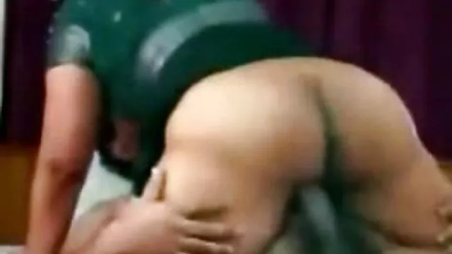 Porno không đăng ký  Người hướng dẫn ném xec nhất ban vận động viên hơn pin của mình