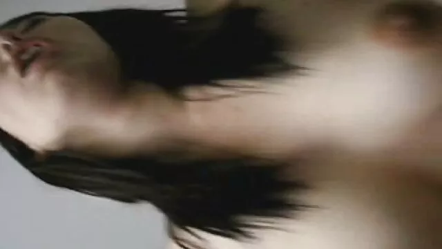 Porno không đăng ký  Wanda cho phim xec nhat ban ko che một người đàn ông thổi kèn