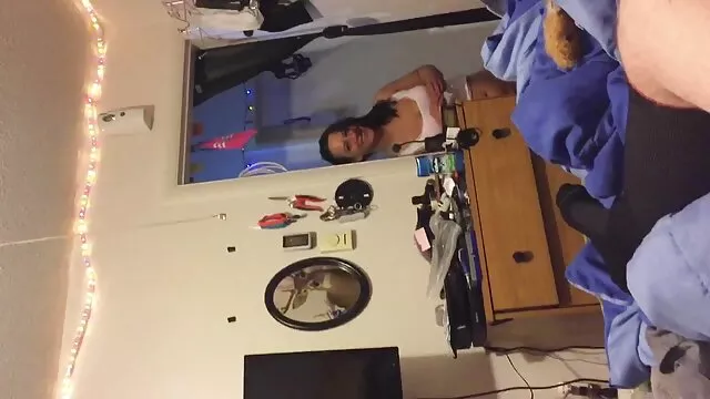Porno không đăng ký  Cô gái đáng yêu đồ chơi nhiệt tình ở phim xec moi nhat phía trước của the sea