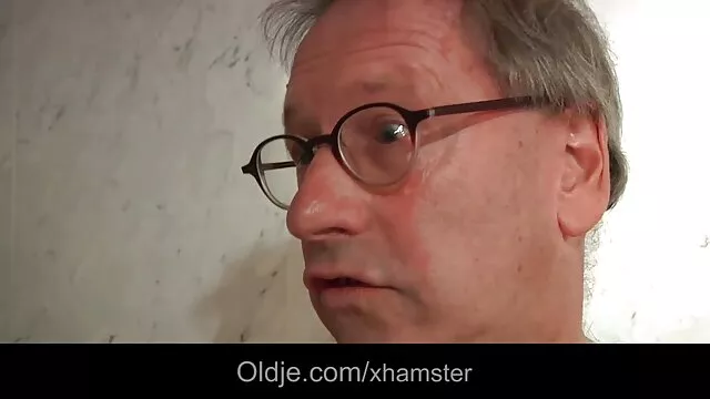 Porno không đăng ký  Ana và phin xec nhat trailer