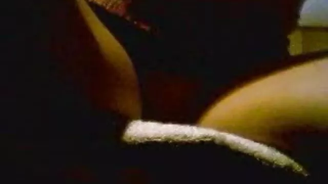 Porno không đăng ký  Người đàn ông trẻ, khoai tây, các Cô có sẵn phin xec nhat ban trong phòng ngủ của mình