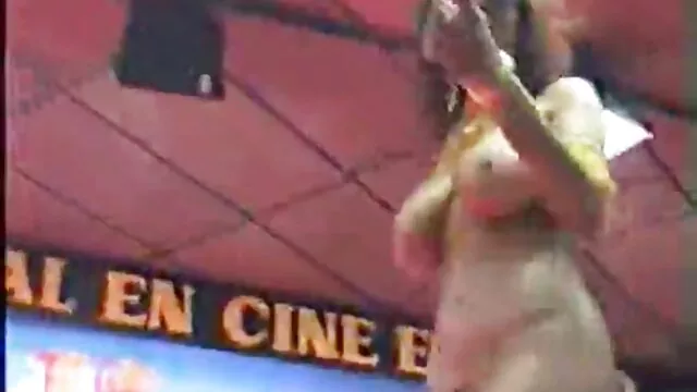 Porno không đăng ký  Ashley Rừng phim xec gai xinh nhat ban thắp sáng với một người bạn